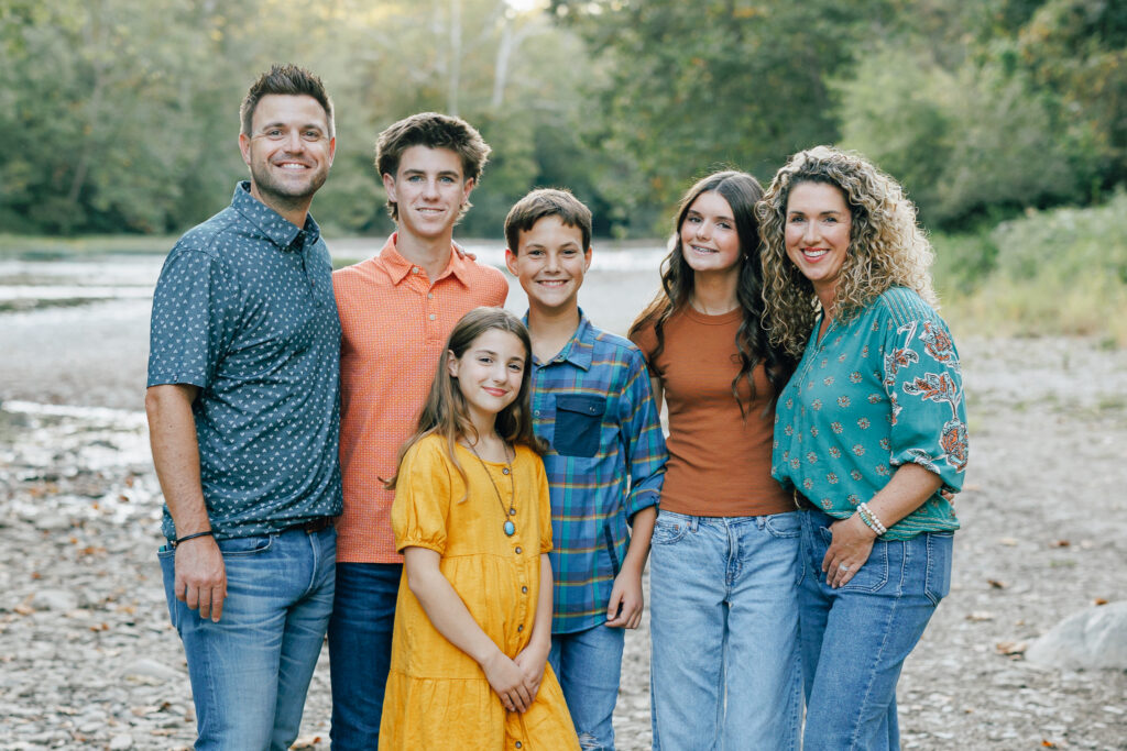 Family mini session styling inspiration in Columbus Ohio photographed by Seedlings Studios